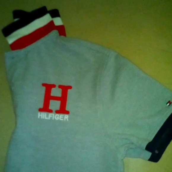 ✨ Tommy Hilfiger Polo Shirt ~ Sz.12-14/M - Picture 2 of 3